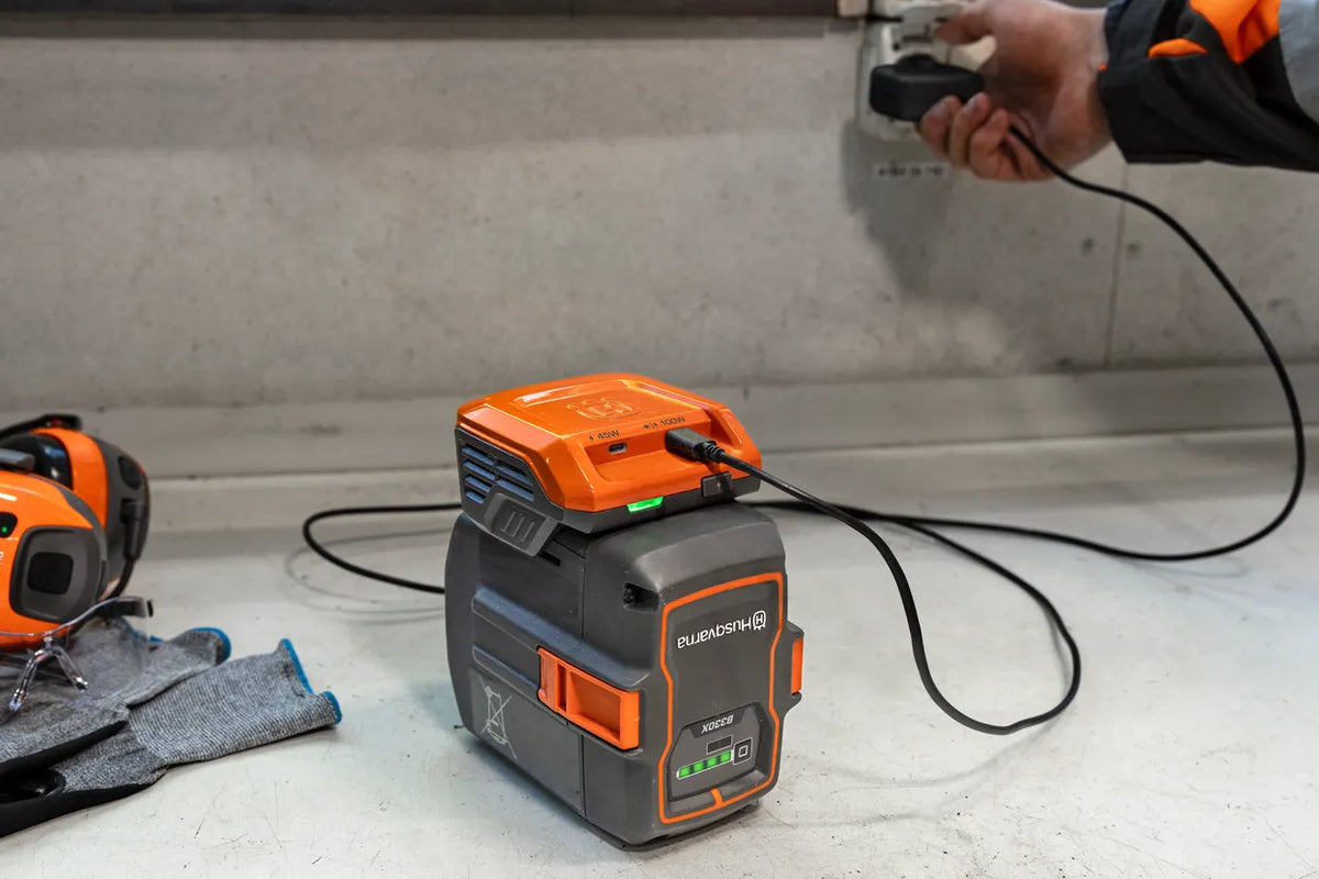 HUSQVARNA - Adattatore USB 40-USB150X